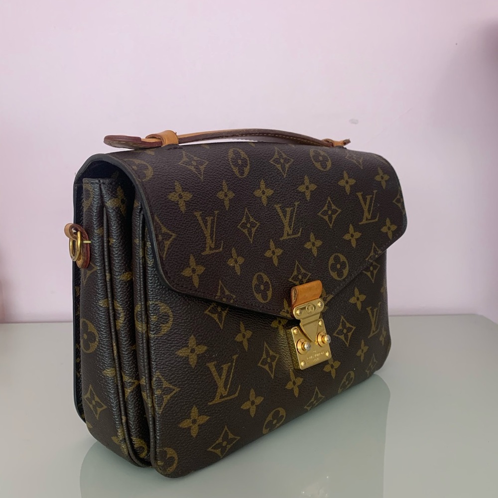 Louis Vuitton Métis Pochette